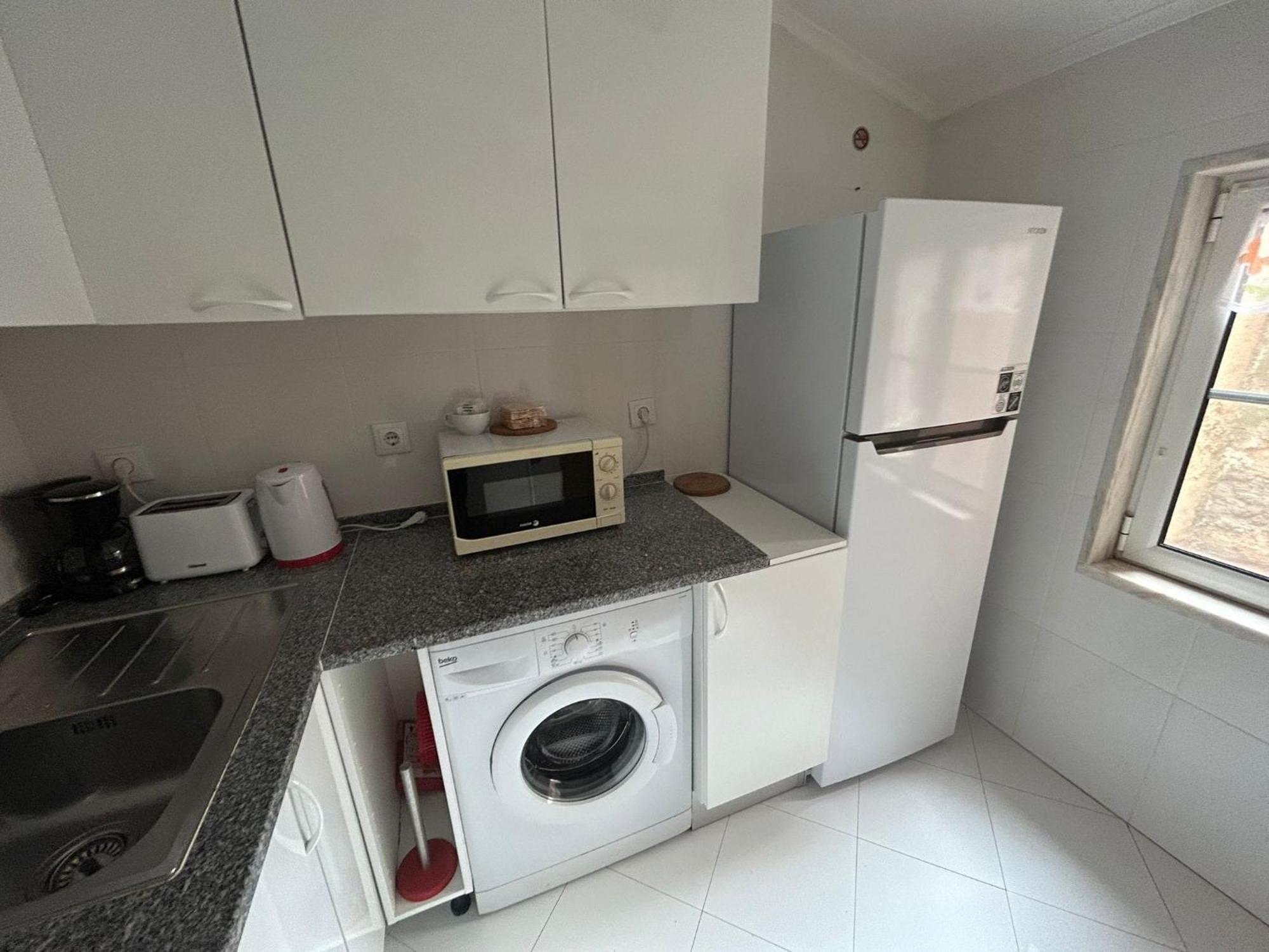 Typical Bica Apartment ลิสบอน ภายนอก รูปภาพ